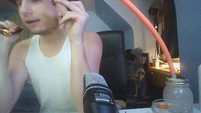 44Alexthebard44 live from Canada