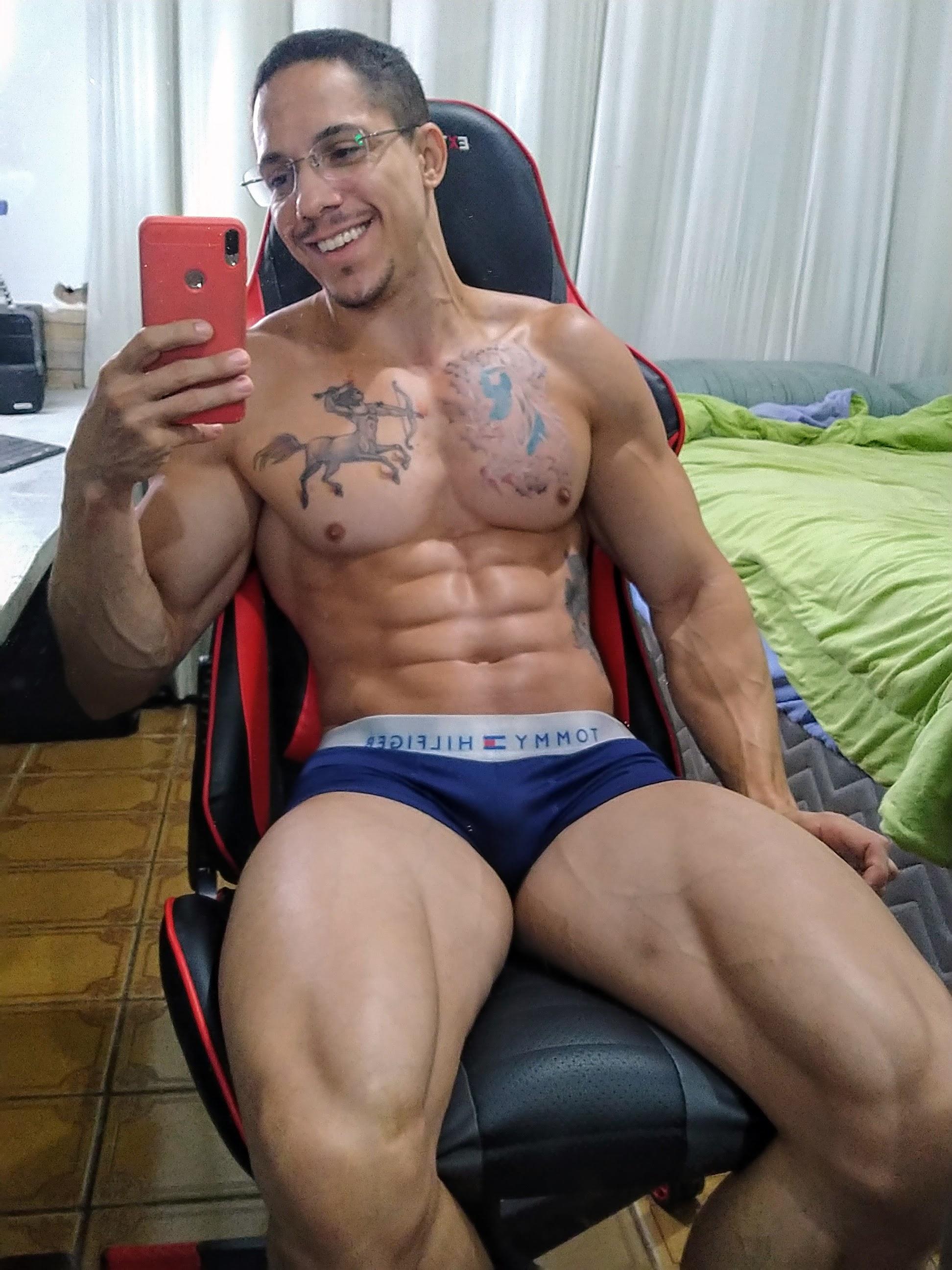 APOLLOFERRAZ live from Brazil