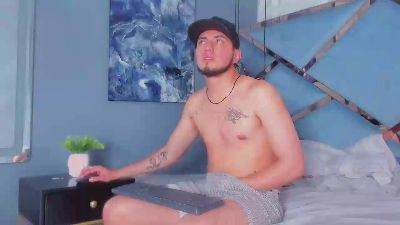 AaronPiers live from United States