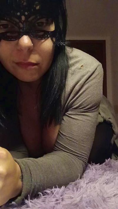 Adelaide986 live from Italy