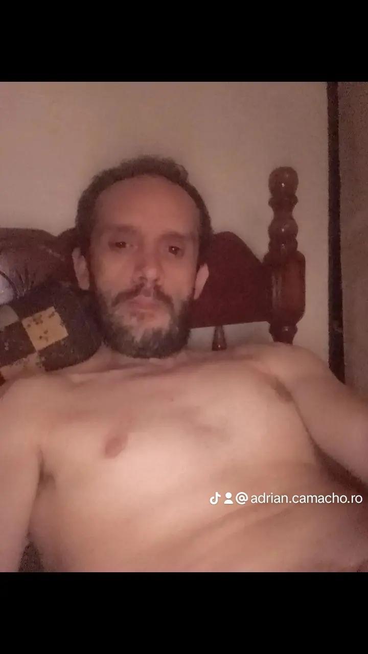 Adri234555 live from Costa Rica