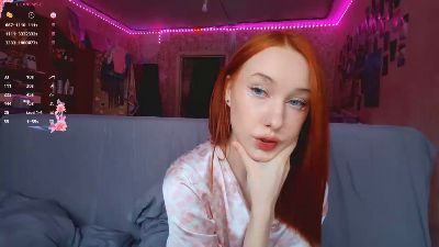 AdrianeGliues live from United States