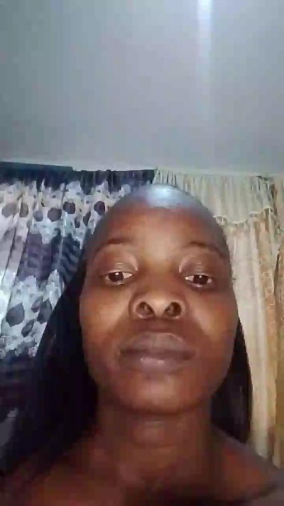 Africanqueen_19 live from Kenya