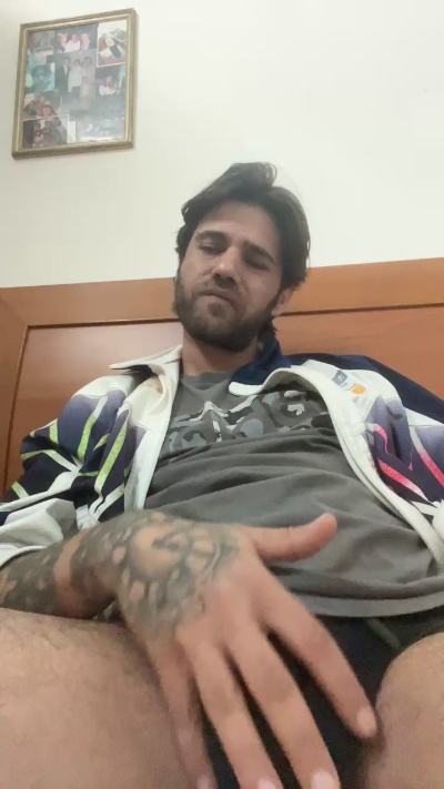 Alain1989 live from Italy