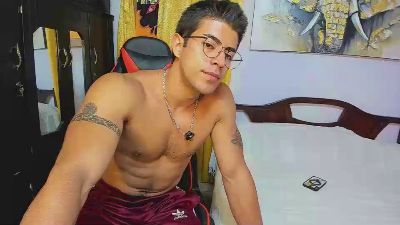 Alastor_grey live from Colombia