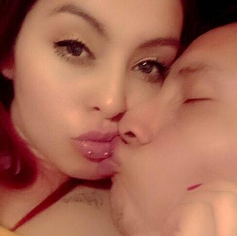 Ambar_and_Lian live from Colombia