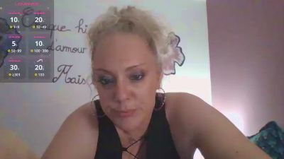 Ameliaxxxx live from France