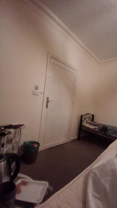 Aminassar999 live from United Arab Emirates