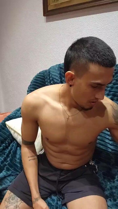 Andrewxxx9 live from Spain