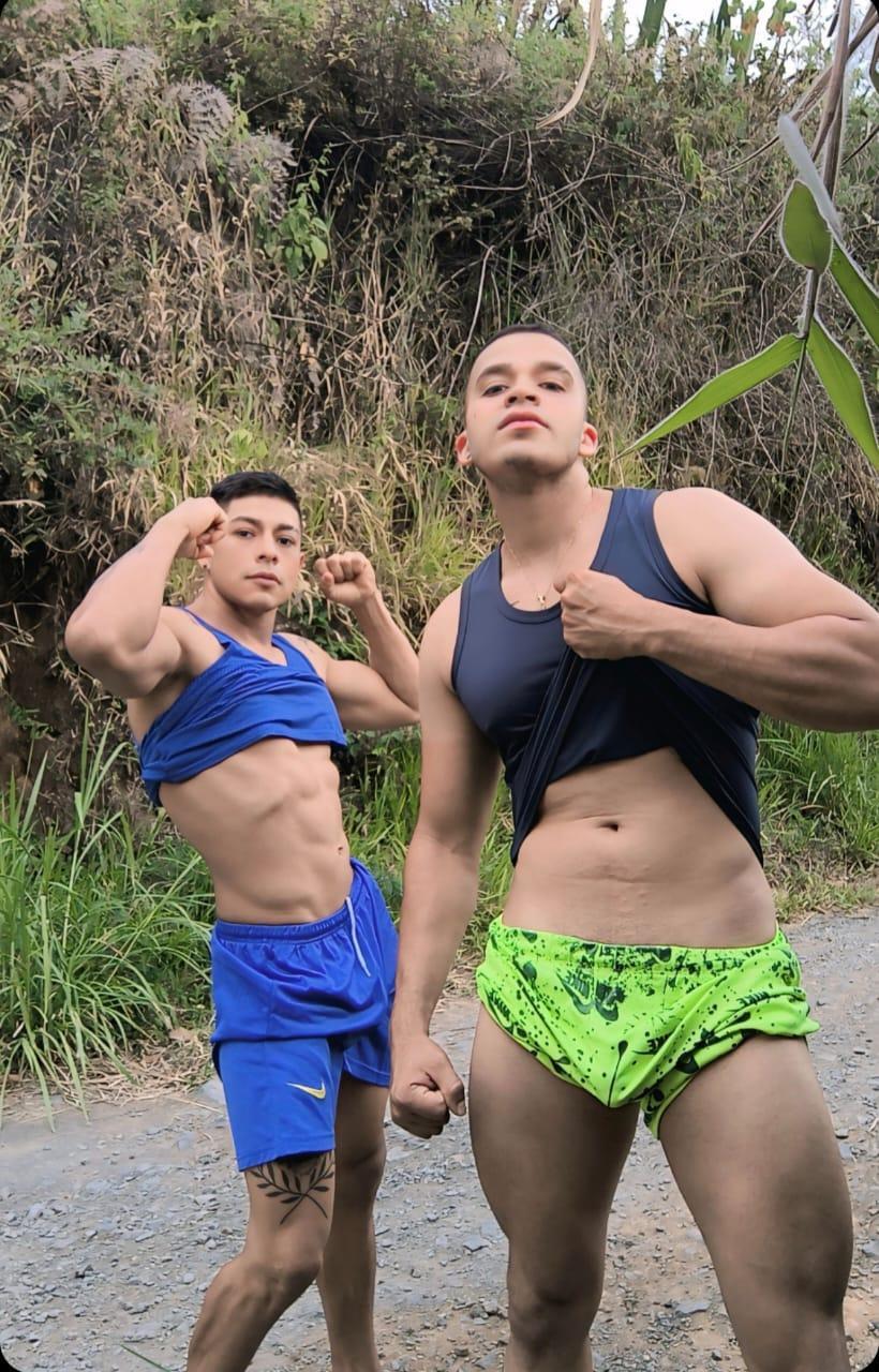 AndyyAndFrank live from Colombia