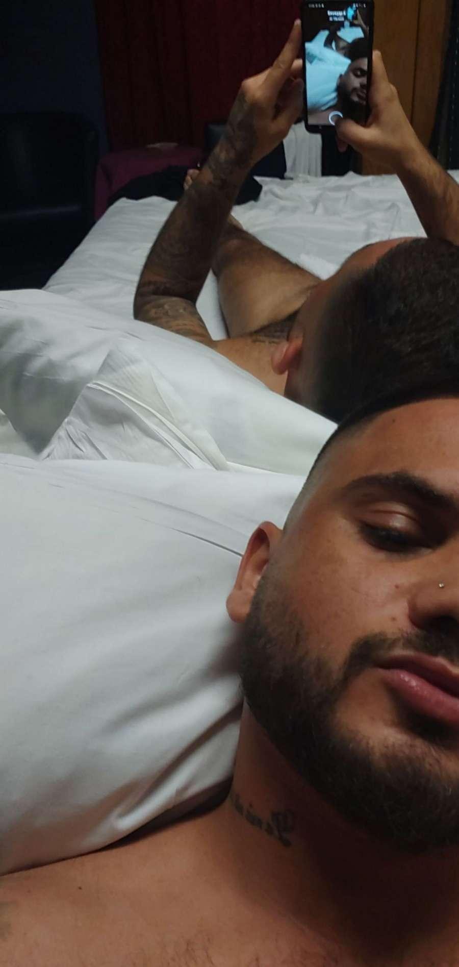 Anthonyyyy1t live from France