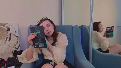 AprilCzubia live from France