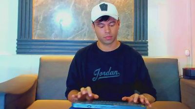 Aron_Uzumaki live from Colombia