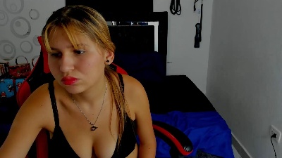 Bella_Blanca live from Colombia