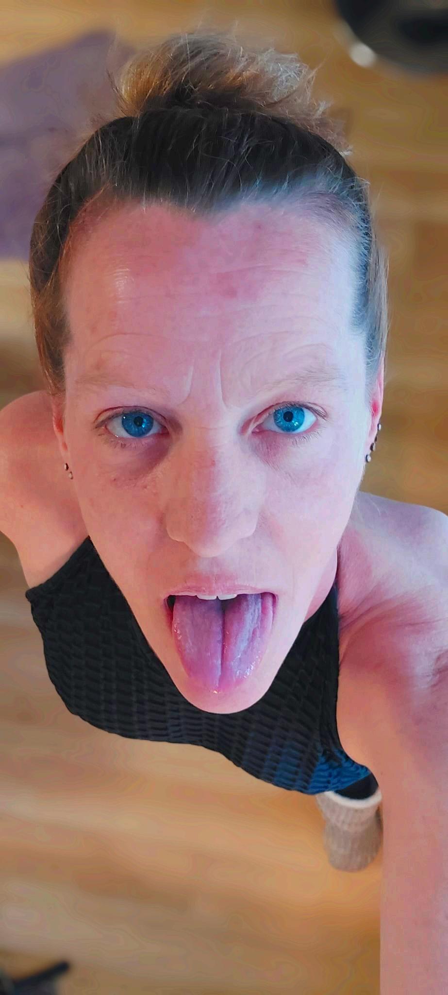 BlueEye_Girl live from Germany