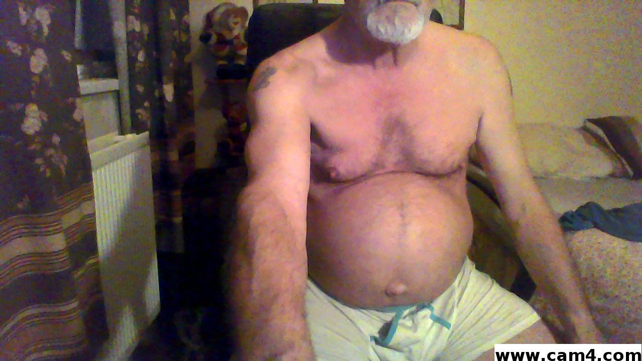 Bluebehr111 live from United Kingdom