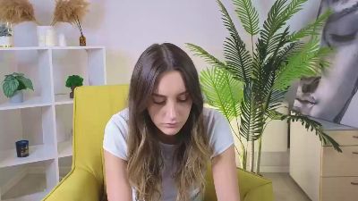 BrennaValls live from France