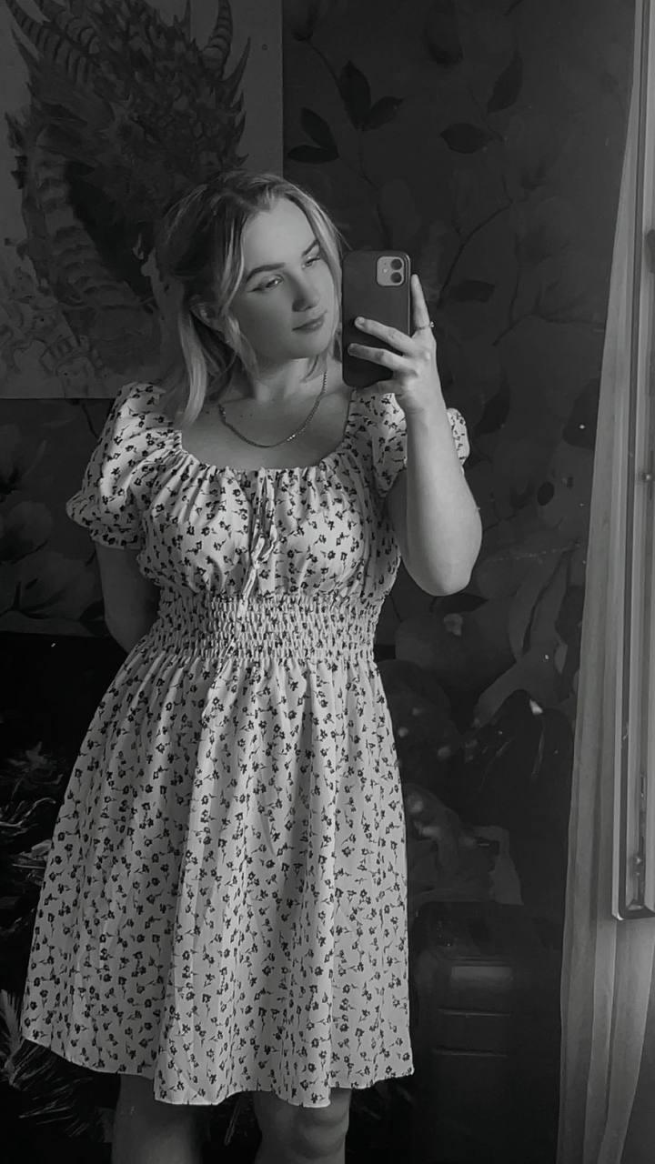 BrittniStreif live from France