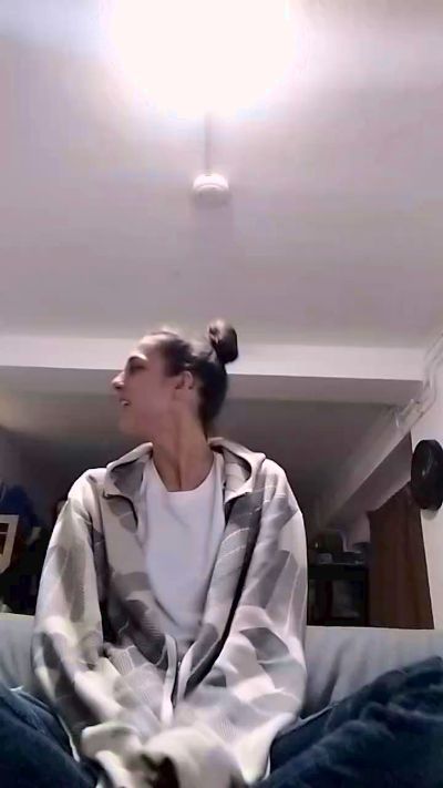 Bunnymom26 live from Netherlands