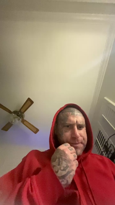 CADDIEDADDIE live from United States