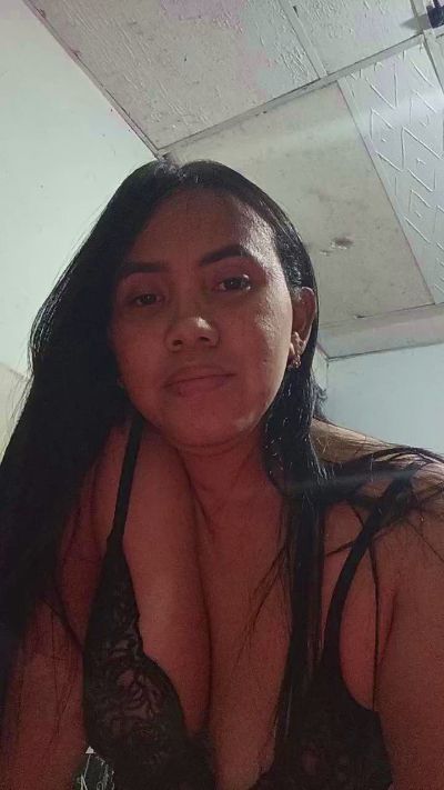 Canelabella live from Colombia