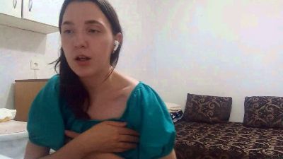 CeliaManker live from France