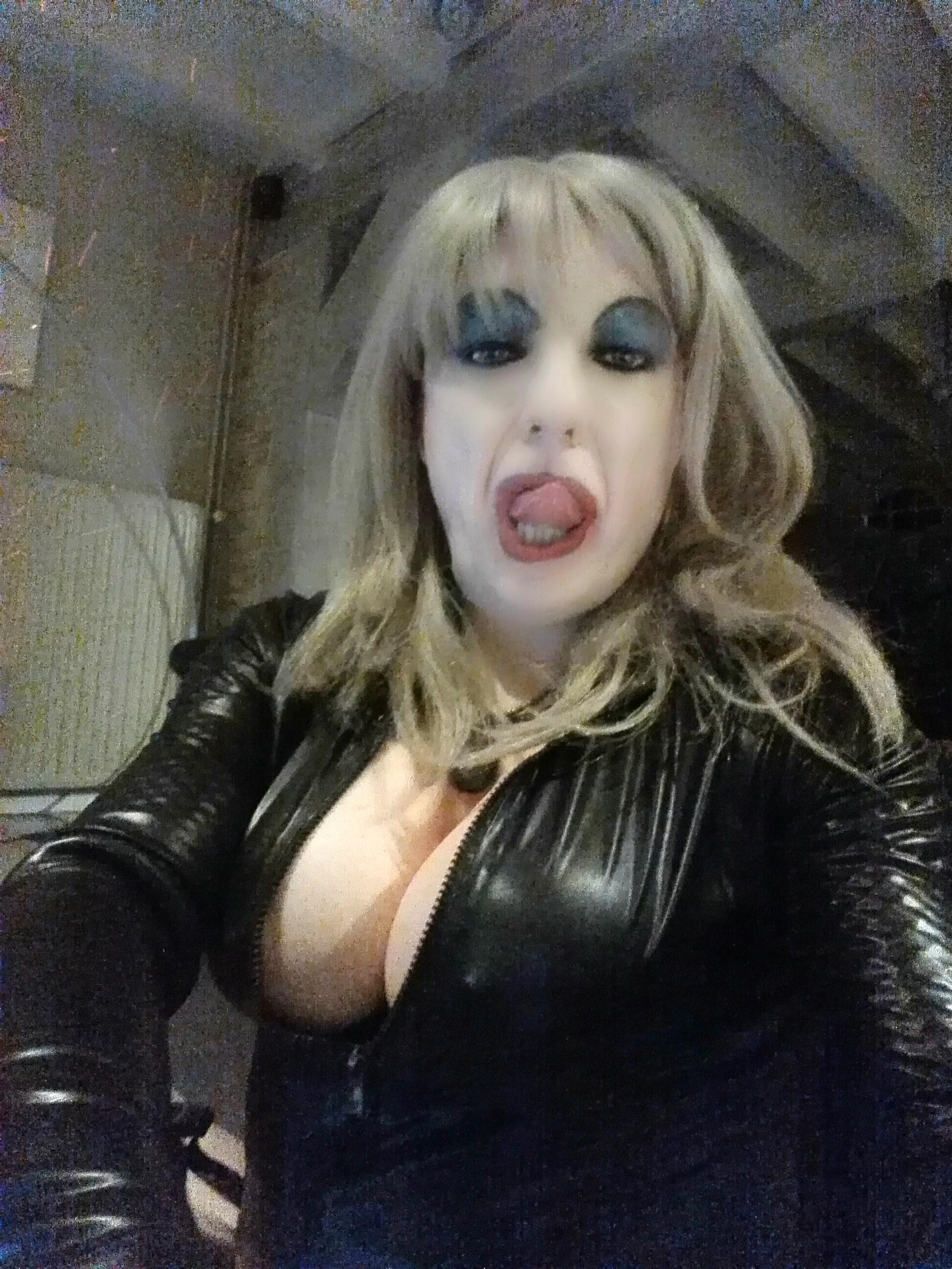 ChantalCDslut live from Belgium