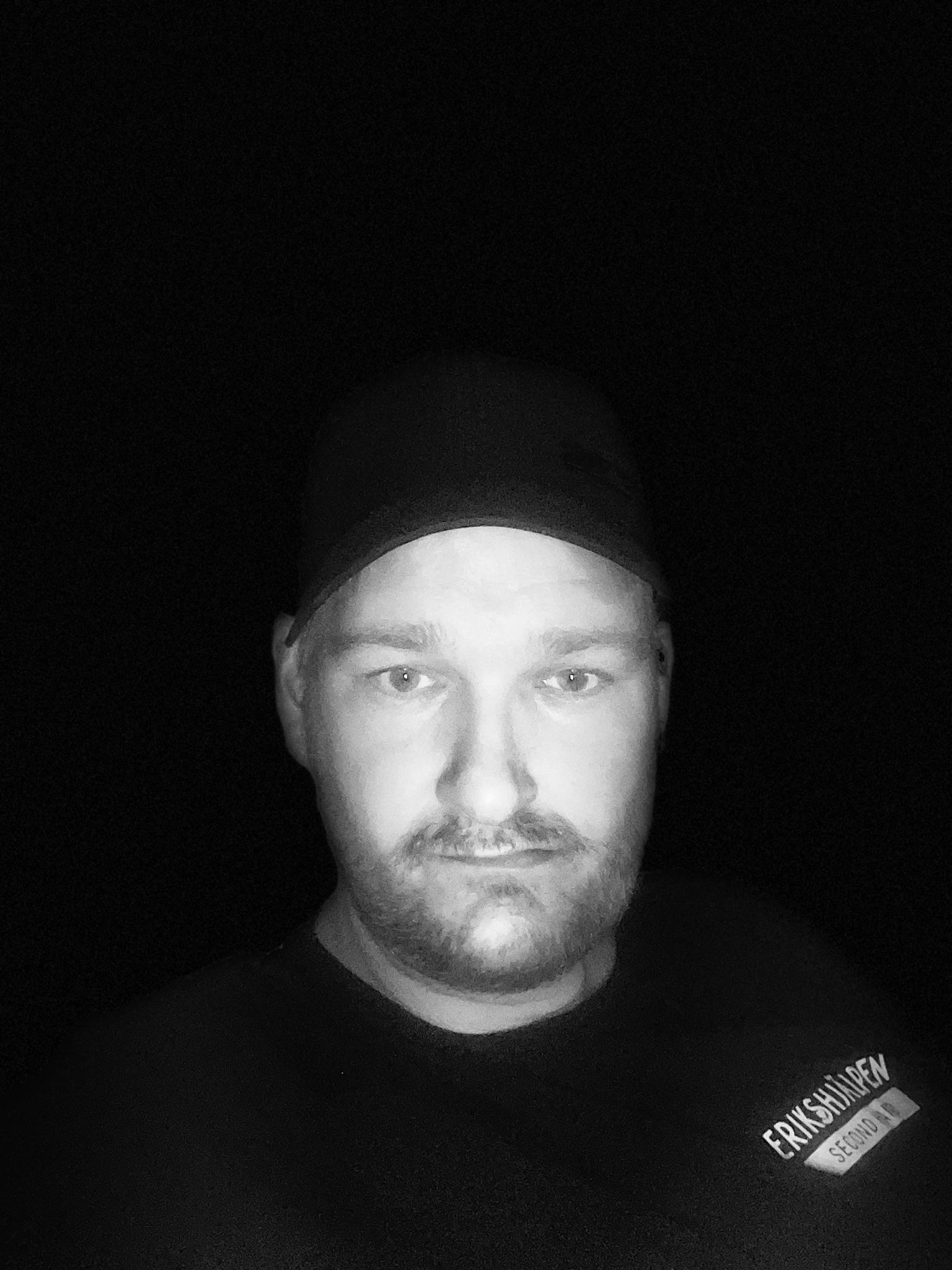 Chrille82 live from Sweden