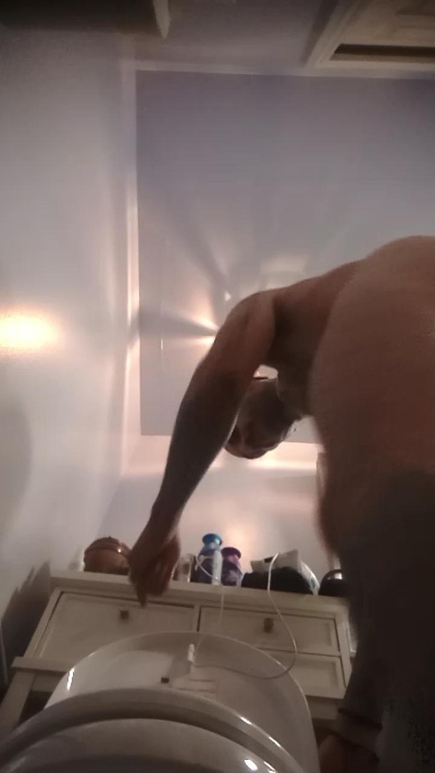 CuriousDD69 live from United States