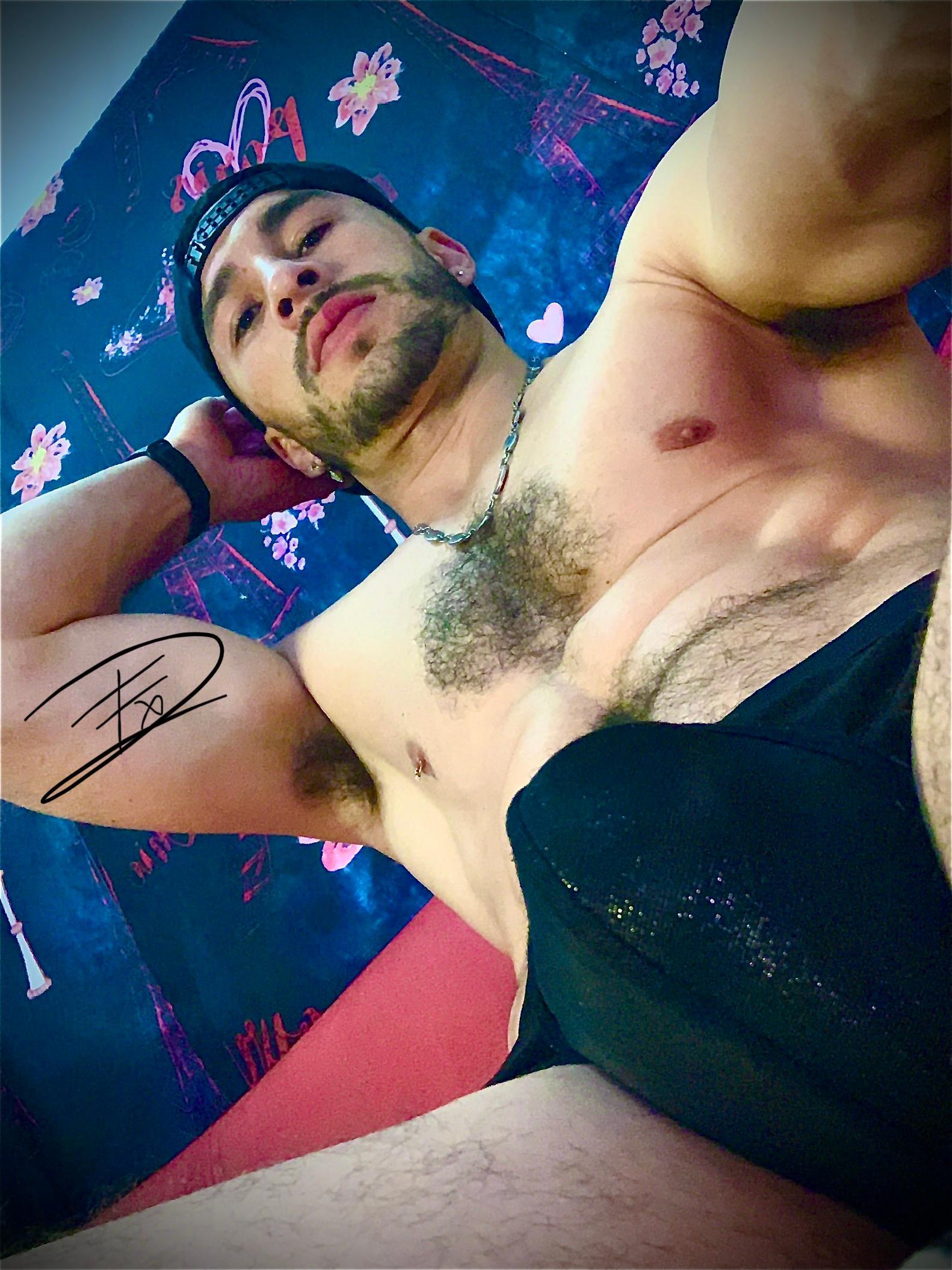 Damian_foxx live from Colombia