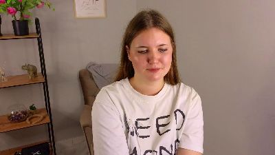 Debra_Yates live from United States