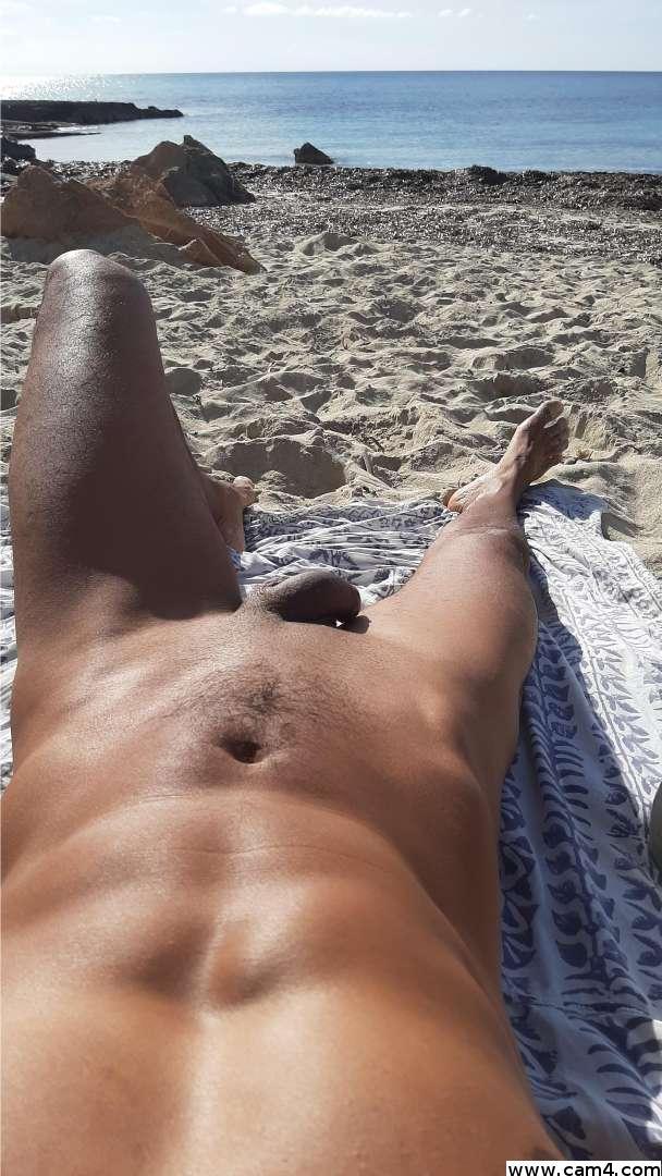 Diego_max81 live from Spain