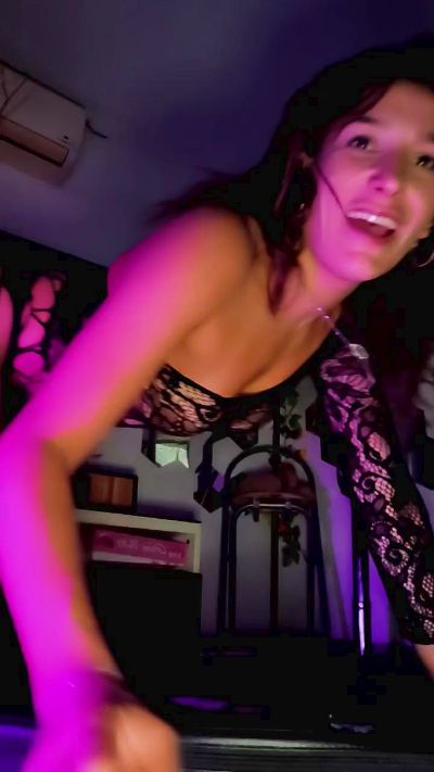 Dreamloveme live from France