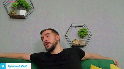 Dylan_Best live from United Kingdom