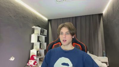 EdwardClar live from Netherlands