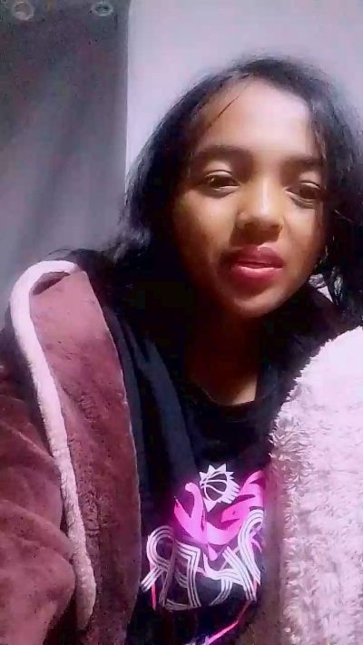 Elisah7 live from Madagascar