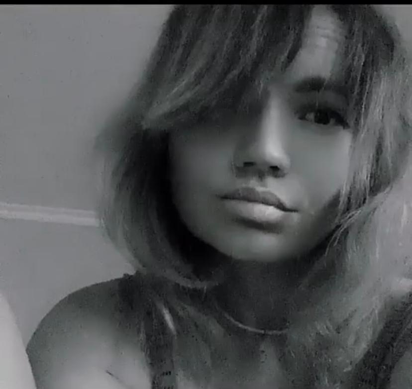 ElizaLisa_ live from United States