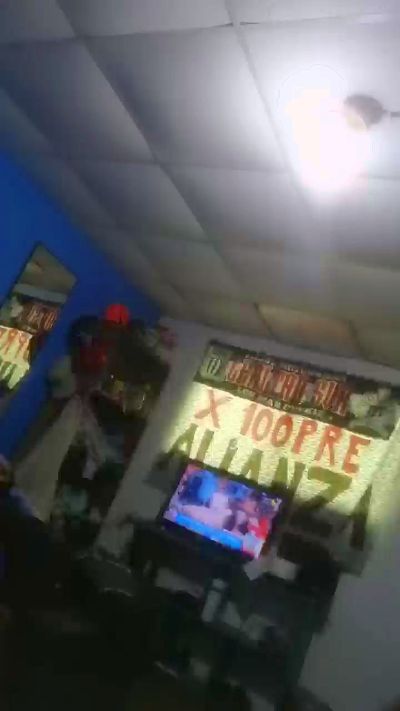 Eltechorrillano live from Peru