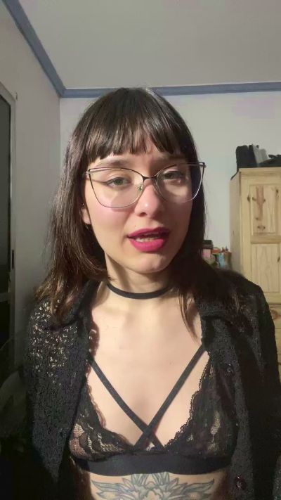 Elvira333 live from Argentina