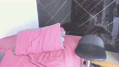 Emer_santos live from Colombia