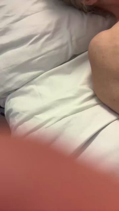 EmilyXfr live from France