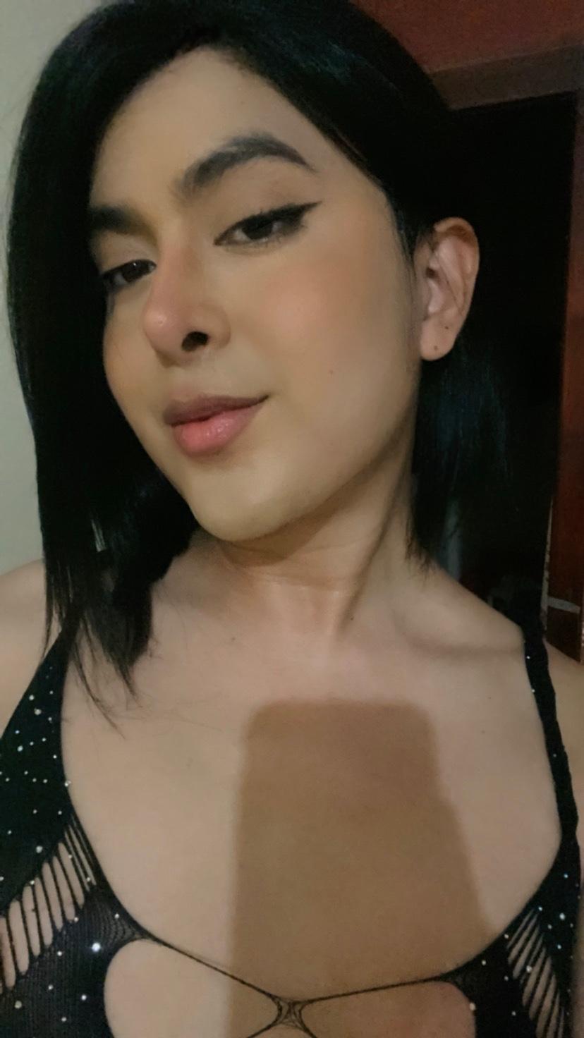 Emma0507 live from Ecuador