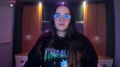 Emmajones9 live from Colombia