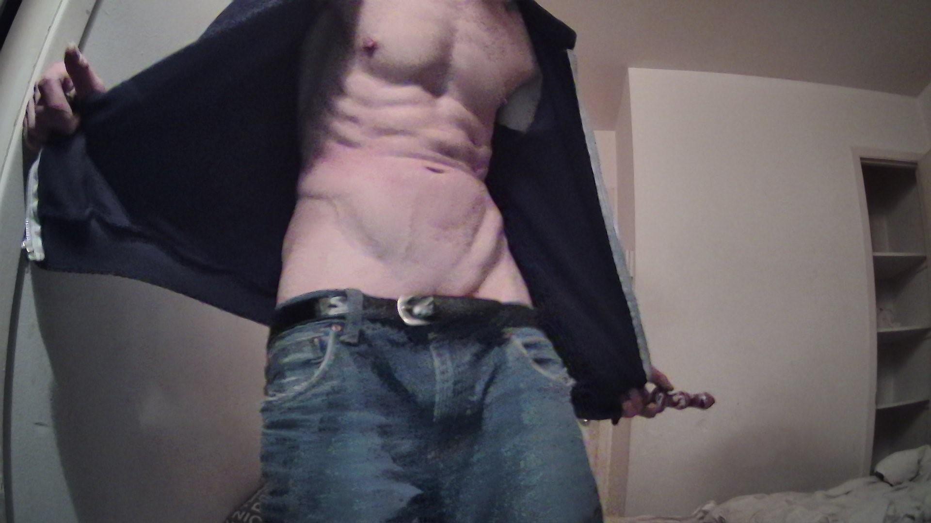 ExhibBoytoy3 live from Canada