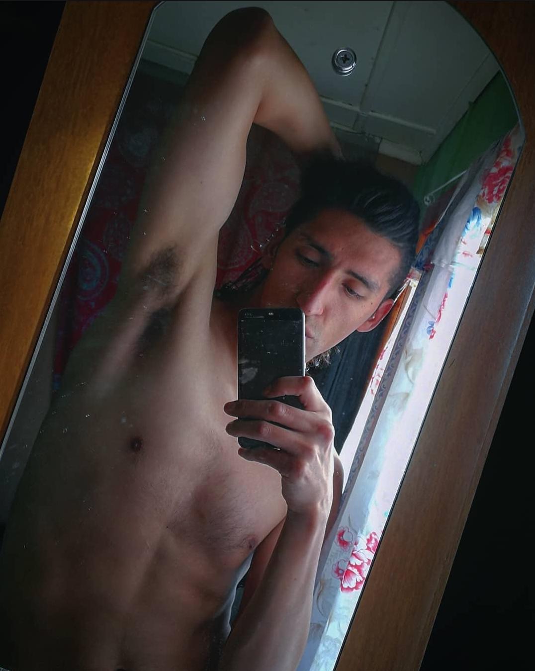 Fabianxxx30 live from Chile