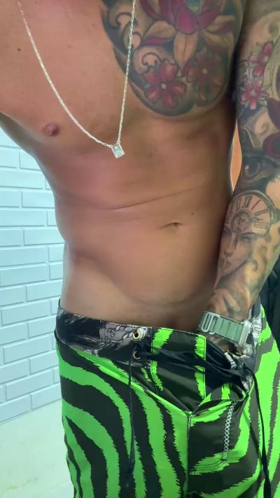 Fehpaugrosso live from Brazil