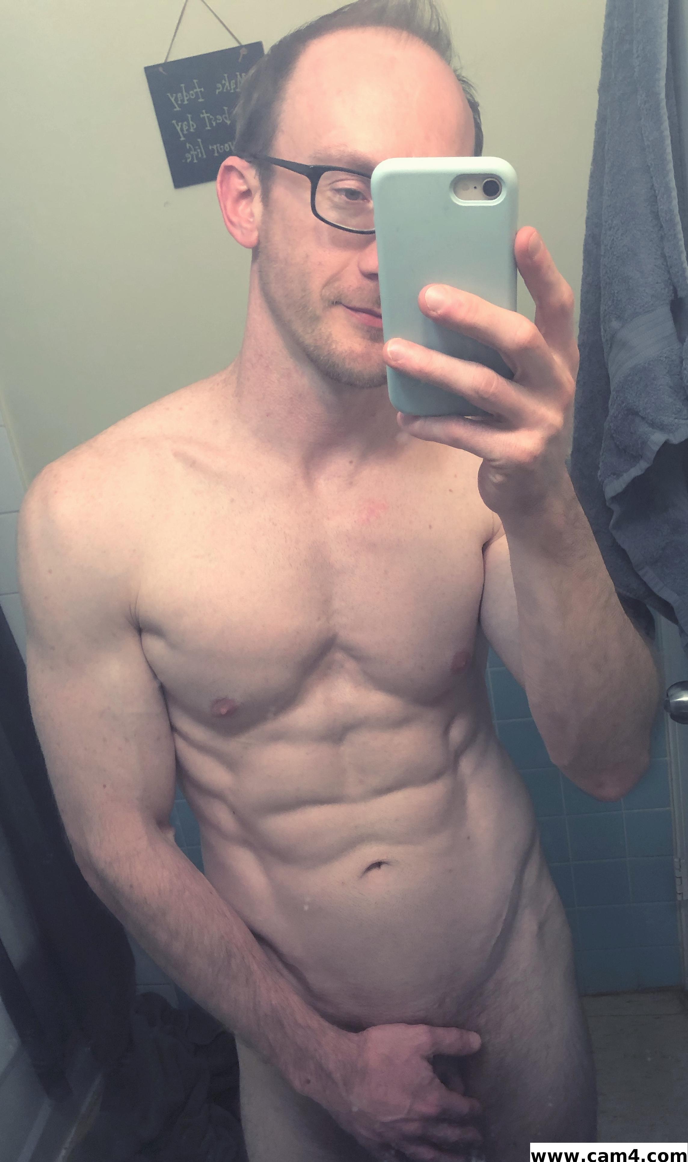 Fitguy40 live from Canada