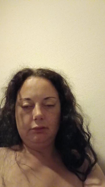 Fleuriexx live from Netherlands