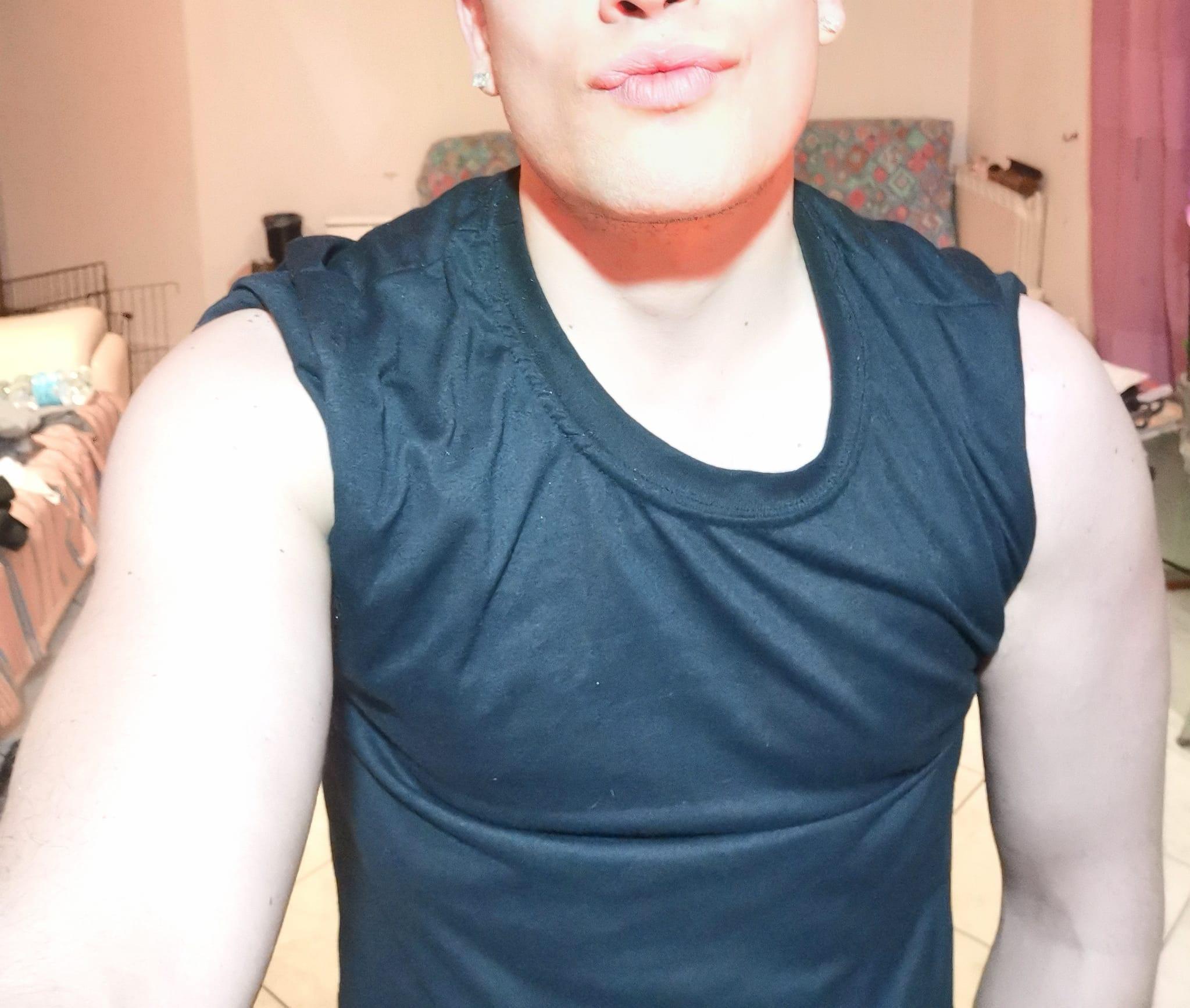 FrankieBully live from Italy