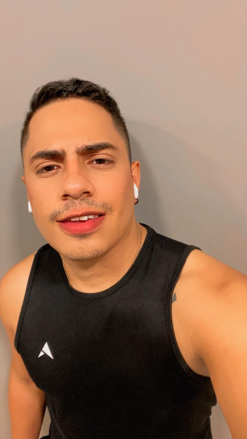 Geromgarciaa live from Brazil